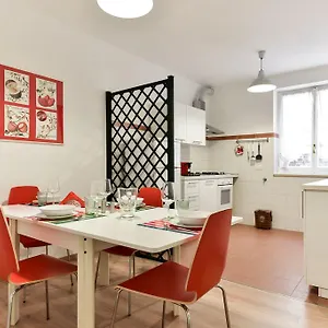 https://red-white-vatican-apartment.it-romehotels.com